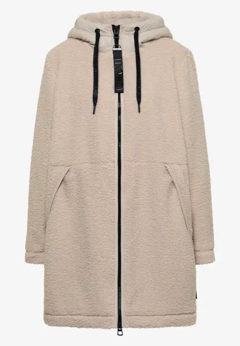 Beige Teddy-Fleece-Mantel mit Kapuze, Reißverschluss vorne und Taschen, knielang und gerade geschnitten.