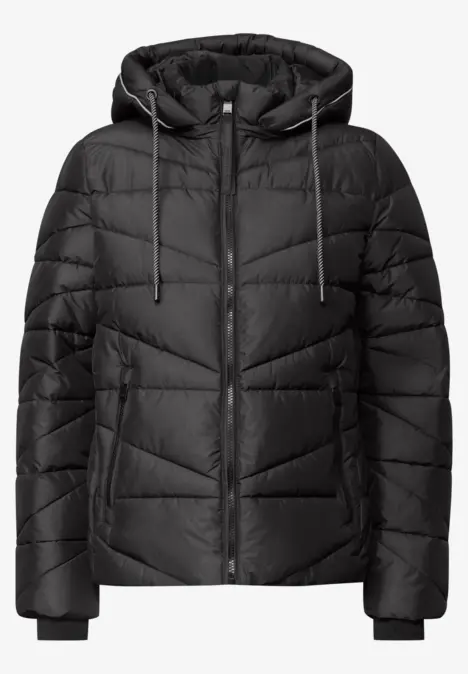 Schwarze, gesteppte Kapuzenjacke mit Reißverschluss und elastischen Ärmelbündchen.