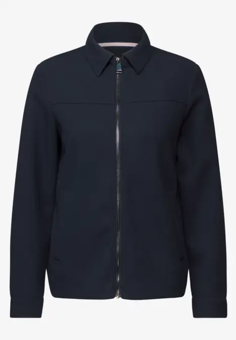 Dunkelblaue Jacke mit Reißverschluss und Kragen.