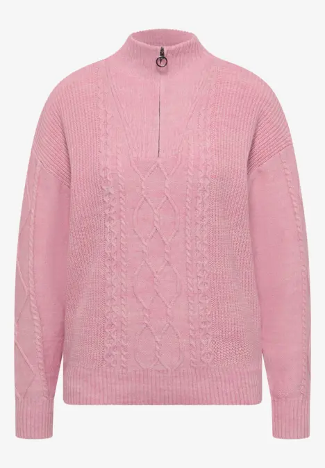 Rosa Strickpullover mit hohem Kragen und Zopfmuster
