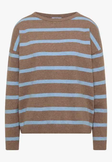 Pull marron à rayures bleu clair, col rond et manches longues.