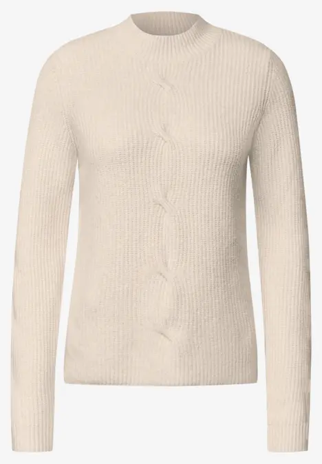 Hellbeiger, feinstrickiger Damenpullover mit Rundhalsausschnitt und langen Ärmeln, dezentes Zopfmuster.