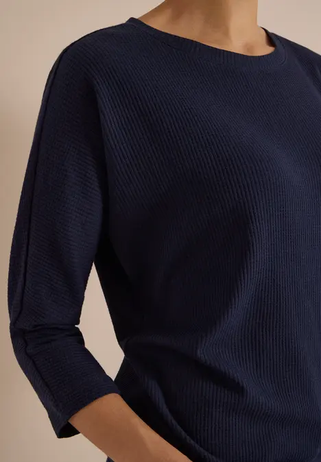 Dunkelblauer, gerippter Pullover mit 3/4-Ärmeln, enge Passform, schlichtes Design