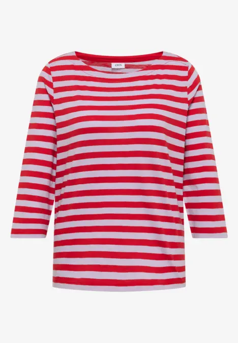 Rotes und weißes gestreiftes Shirt mit 3/4-Ärmeln.