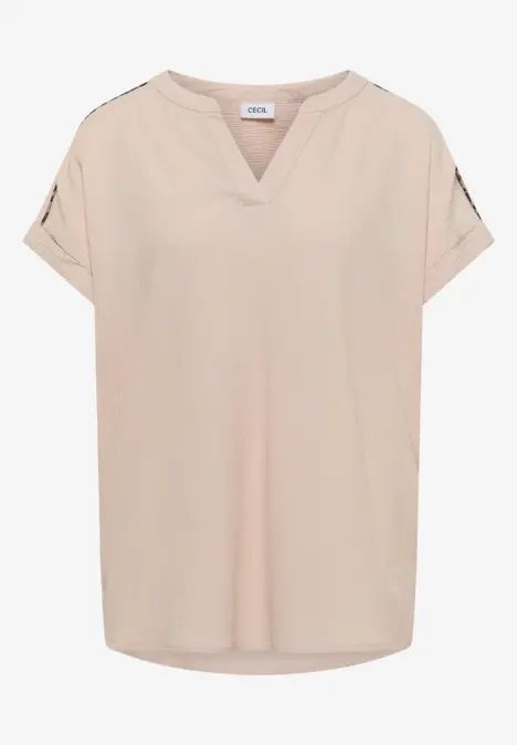 Beige, kurzärmlige Damenbluse mit V-Ausschnitt und aufgekrempelten Ärmeln