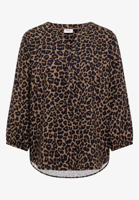 Luipaardprintblouse met driekwart mouwen, V-hals en losse pasvorm.