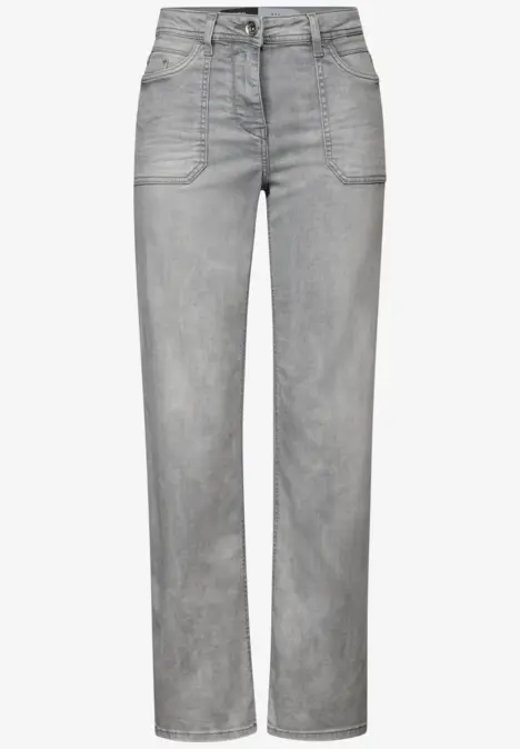 Graue Jeanshose mit geradem Schnitt und aufgesetzten Fronttaschen.