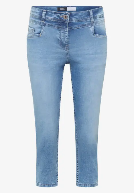 Helle knöchelfreie Damenjeans mit schmalem Schnitt, klassischer 5-Pocket-Optik und Knopf-Reißverschluss.