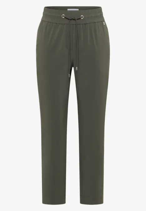 Olivegrüne, lässige Chino-Hose mit elastischem Bund und Bindeband.