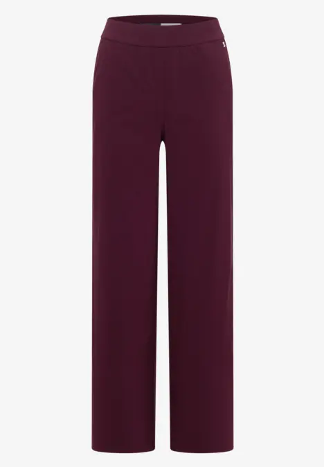 Weinrote, gerade geschnittene Hose mit hohem Bund und weitem Bein.
