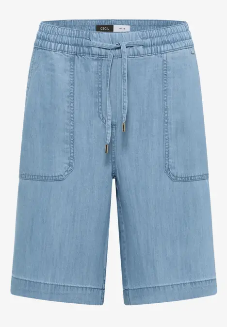 Helle Jeans-Bermuda mit elastischem Bund, Tunnelzug und aufgesetzten Taschen.