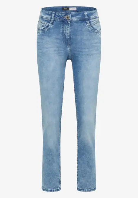 Helle, schlichte Damenjeans in geradem Schnitt mit fünf Taschen und leichter Used-Waschung