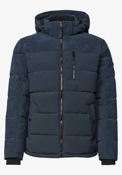 Donkerblauwe gewatteerde winterjas met capuchon, ritssluiting en borstzak.