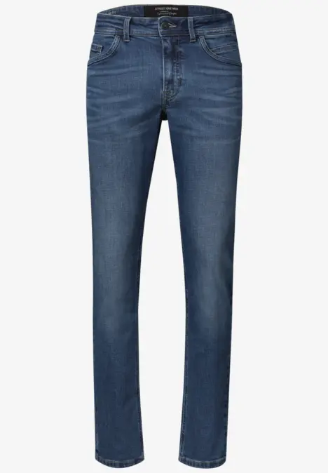 Blauwe, rechte jeans met vijf klassieke zakken en een medium wassing.