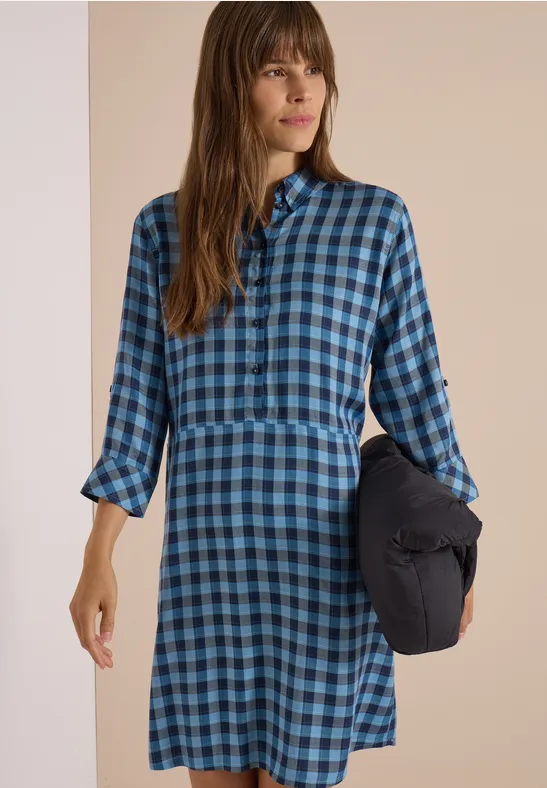 Knielanges Kleid mit feinem Karomuster