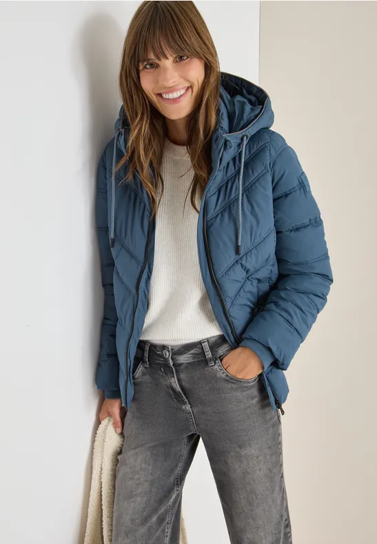 Steppjacke mit Kapuze