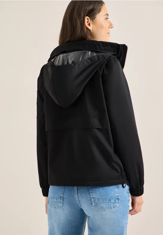 Jacke mit verstaubarer Kapuze günstig online kaufen