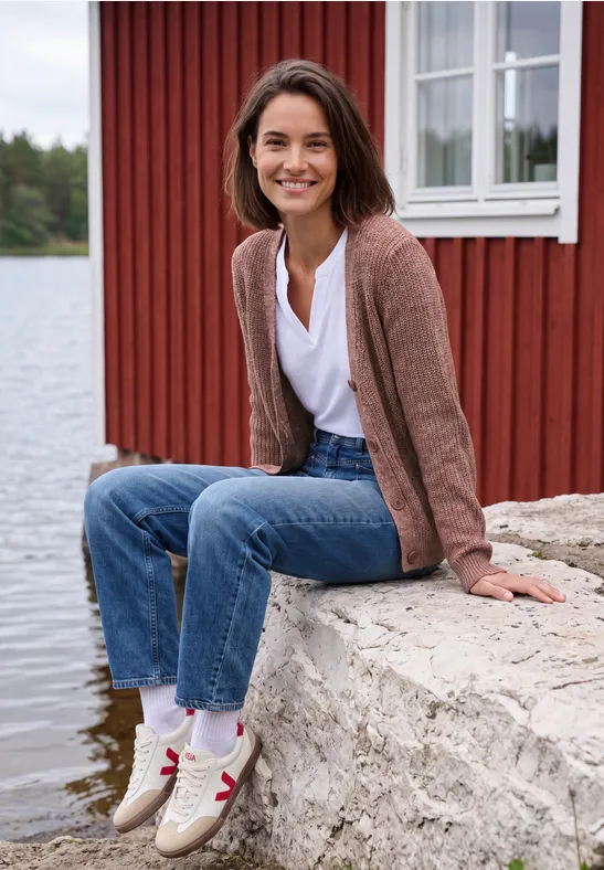 Grofgebreid vest met V-hals en gemêleerde look
