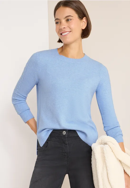 Pullover mit Strickdetail