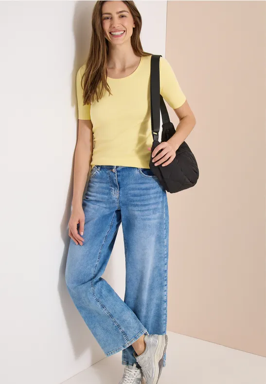 Basic T-Shirt mit Rundhals in Unifarbe