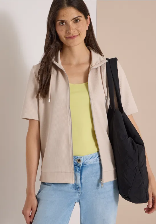 Kurzarmjacke mit Stehkragen und Struktur