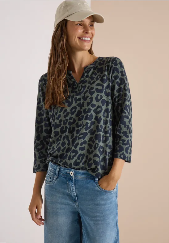 3/4-Arm Shirt mit Split Neck und Leo-Muster