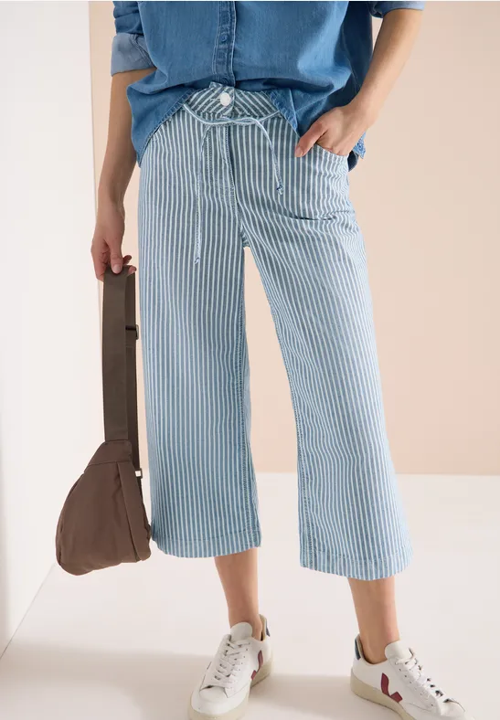 Wide Flared Leg Jeans mit Streifen