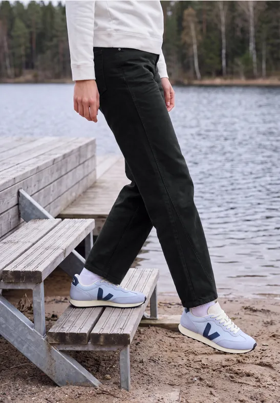 Jeans met High Waist en wijd uitlopende pijpen in een Loose Fit pasvorm