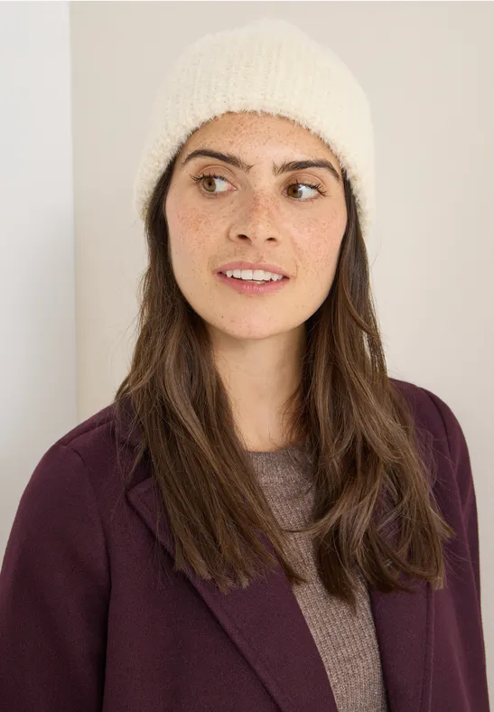 cecil Strickmütze Kuschelig Federgarn 55% Polyamide/35% Polyacrylic/10% Metallised Poly Weiß