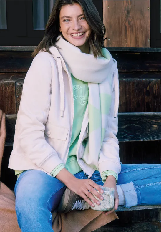 cecil Schal Wording Fransen 50% Polyester/20% Viskose/17% Baumwolle/13% Polyacrylic Grün