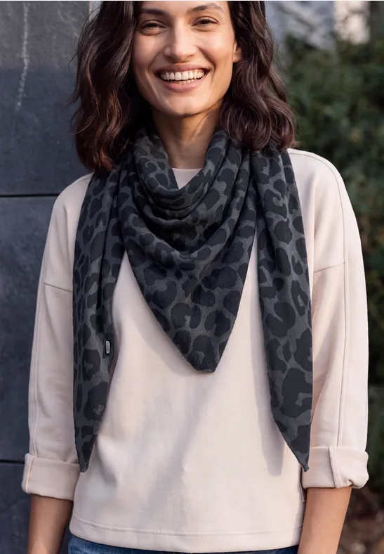 Driehoekige sjaal met luipaardprint