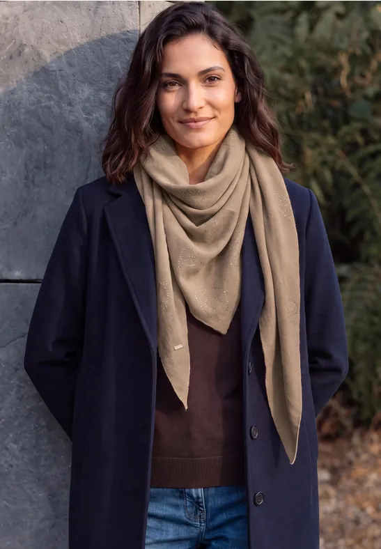 Foulard triangulaire avec des détails pailletés