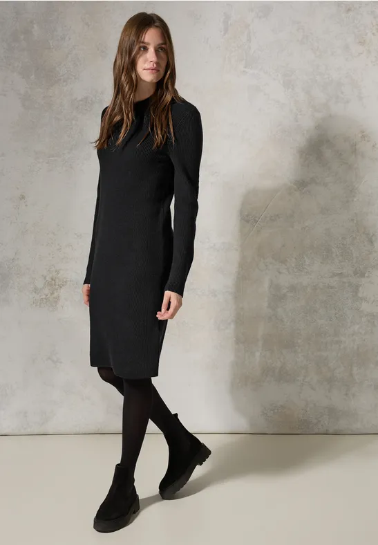 Strickkleid